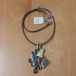 NWT, Lia Sophia Abstract Mother of Pearl Necklace